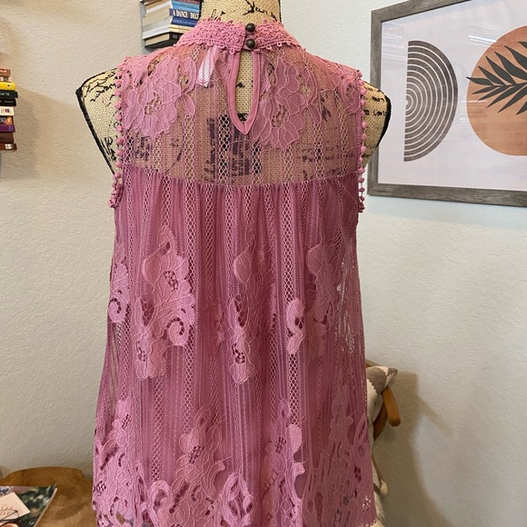 Pink lace blouse - Picture 3 of 3